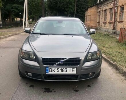 Серый Вольво В70, объемом двигателя 2 л и пробегом 330 тыс. км за 4700 $, фото 1 на Automoto.ua