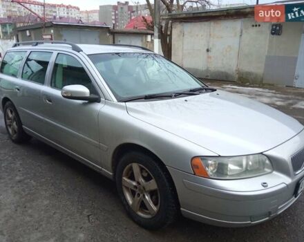 Сірий Вольво V70, об'ємом двигуна 2.4 л та пробігом 216 тис. км за 6500 $, фото 1 на Automoto.ua