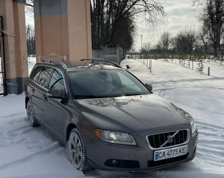 Серый Вольво В70, объемом двигателя 2 л и пробегом 268 тыс. км за 8600 $, фото 1 на Automoto.ua