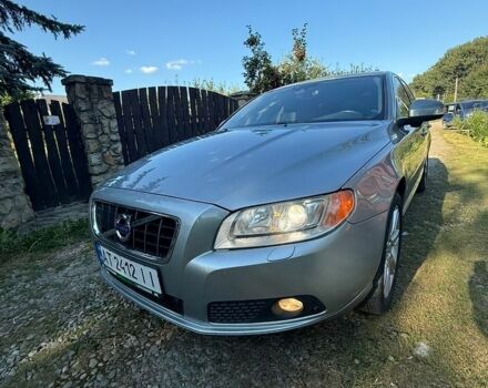 Сірий Вольво V70, об'ємом двигуна 2 л та пробігом 299 тис. км за 8999 $, фото 1 на Automoto.ua