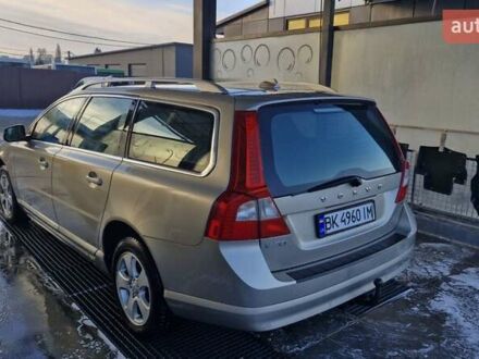 Серый Вольво В70, объемом двигателя 1.56 л и пробегом 290 тыс. км за 8100 $, фото 1 на Automoto.ua