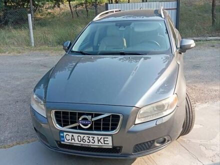 Вольво В70 2010 в Черкассах на Automoto.ua Серый Вольво В70, объемом двигателя 1.56 л и пробегом 229 тыс. км за 9300 $, фото 1 на Automoto.ua