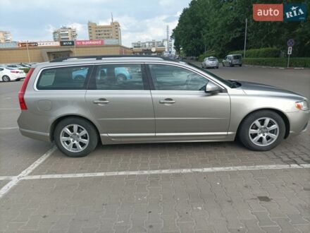 Серый Вольво В70, объемом двигателя 1.56 л и пробегом 184 тыс. км за 9800 $, фото 1 на Automoto.ua