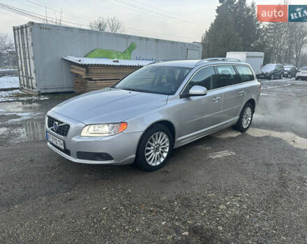 Серый Вольво В70, объемом двигателя 1.56 л и пробегом 198 тыс. км за 10500 $, фото 1 на Automoto.ua
