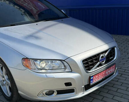 Сірий Вольво V70, об'ємом двигуна 2 л та пробігом 193 тис. км за 15600 $, фото 1 на Automoto.ua
