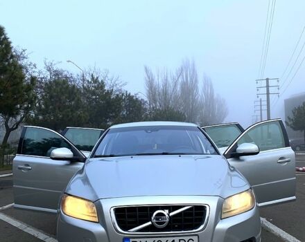 Серый Вольво В70, объемом двигателя 2 л и пробегом 242 тыс. км за 7600 $, фото 1 на Automoto.ua