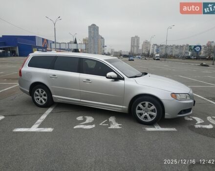 Сірий Вольво V70, об'ємом двигуна 2 л та пробігом 160 тис. км за 8200 $, фото 1 на Automoto.ua