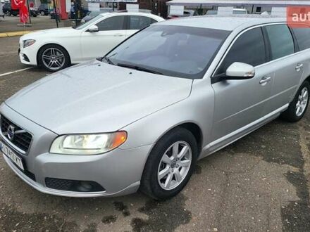 Серый Вольво В70, объемом двигателя 2 л и пробегом 165 тыс. км за 8000 $, фото 1 на Automoto.ua