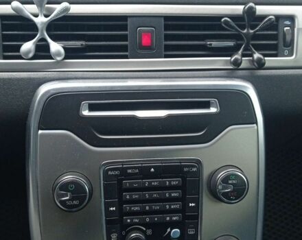 Сірий Вольво V70, об'ємом двигуна 2 л та пробігом 175 тис. км за 6500 $, фото 1 на Automoto.ua