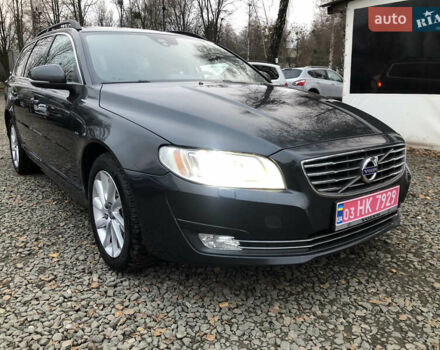 Серый Вольво В70, объемом двигателя 2 л и пробегом 260 тыс. км за 14900 $, фото 1 на Automoto.ua