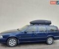 Синий Вольво В70, объемом двигателя 2.44 л и пробегом 390 тыс. км за 3600 $, фото 1 на Automoto.ua