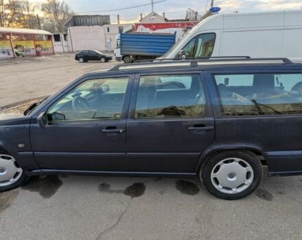 Синій Вольво V70, об'ємом двигуна 2.5 л та пробігом 340 тис. км за 2200 $, фото 4 на Automoto.ua