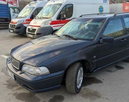 Вольво В70 1999 в Харькове на Automoto.ua Синий Вольво В70, объемом двигателя 2.5 л и пробегом 340 тыс. км за 2000 $, фото 5 на Automoto.ua