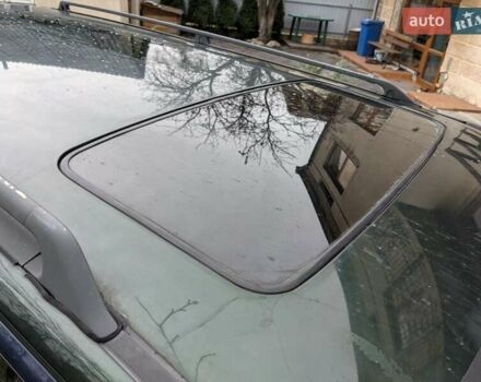 Синий Вольво В70, объемом двигателя 2.5 л и пробегом 335 тыс. км за 4777 $, фото 15 на Automoto.ua