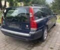 Синий Вольво В70, объемом двигателя 2.4 л и пробегом 300 тыс. км за 2400 $, фото 3 на Automoto.ua