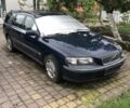 Синий Вольво В70, объемом двигателя 2.4 л и пробегом 250 тыс. км за 2500 $, фото 1 на Automoto.ua