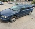 Синий Вольво В70, объемом двигателя 2.4 л и пробегом 383 тыс. км за 2995 $, фото 1 на Automoto.ua