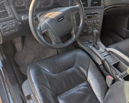 Синий Вольво В70, объемом двигателя 2.44 л и пробегом 190 тыс. км за 4490 $, фото 10 на Automoto.ua