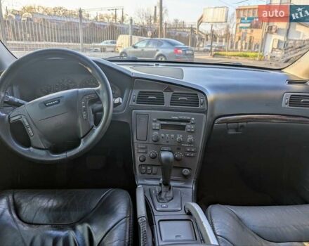 Синий Вольво В70, объемом двигателя 2.44 л и пробегом 190 тыс. км за 4490 $, фото 7 на Automoto.ua