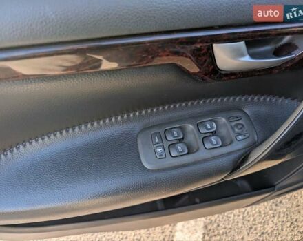 Синий Вольво В70, объемом двигателя 2.44 л и пробегом 190 тыс. км за 4490 $, фото 9 на Automoto.ua