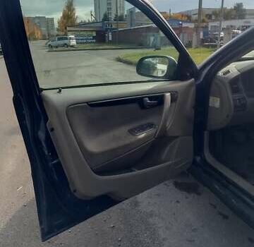 Вольво В70 2003 в Черкассах на Automoto.ua Синий Вольво В70, объемом двигателя 2.4 л и пробегом 320 тыс. км за 4200 $, фото 12 на Automoto.ua