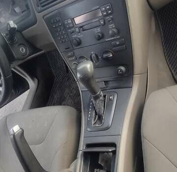 Вольво В70 2003 в Черкассах на Automoto.ua Синий Вольво В70, объемом двигателя 2.4 л и пробегом 320 тыс. км за 4200 $, фото 2 на Automoto.ua