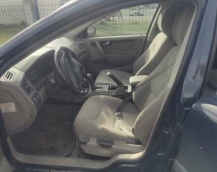 Вольво В70 2003 в Черкассах на Automoto.ua Синий Вольво В70, объемом двигателя 2.4 л и пробегом 320 тыс. км за 4200 $, фото 13 на Automoto.ua