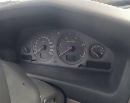 Вольво В70 2003 в Черкассах на Automoto.ua Синий Вольво В70, объемом двигателя 2.4 л и пробегом 320 тыс. км за 4200 $, фото 3 на Automoto.ua