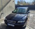 Синий Вольво В70, объемом двигателя 2.4 л и пробегом 448 тыс. км за 2750 $, фото 1 на Automoto.ua