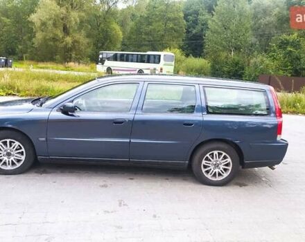 Синий Вольво В70, объемом двигателя 2.4 л и пробегом 380 тыс. км за 6100 $, фото 4 на Automoto.ua