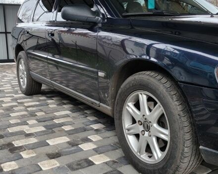 Синій Вольво V70, об'ємом двигуна 2.4 л та пробігом 377 тис. км за 6400 $, фото 4 на Automoto.ua