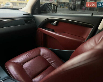 Синій Вольво V70, об'ємом двигуна 2.4 л та пробігом 390 тис. км за 7200 $, фото 34 на Automoto.ua