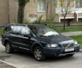 Синий Вольво В70, объемом двигателя 0 л и пробегом 300 тыс. км за 3800 $, фото 1 на Automoto.ua