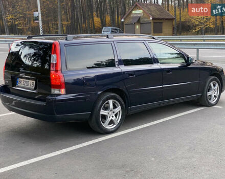 Синий Вольво В70, объемом двигателя 2.44 л и пробегом 315 тыс. км за 5500 $, фото 2 на Automoto.ua