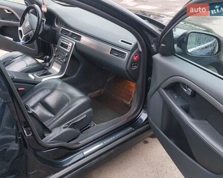 Синий Вольво В70, объемом двигателя 1.56 л и пробегом 200 тыс. км за 7300 $, фото 16 на Automoto.ua