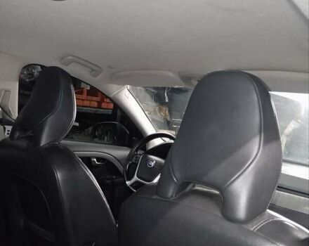 Синій Вольво V70, об'ємом двигуна 2.4 л та пробігом 320 тис. км за 10500 $, фото 4 на Automoto.ua