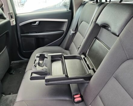 Синий Вольво В70, объемом двигателя 2 л и пробегом 223 тыс. км за 13800 $, фото 13 на Automoto.ua