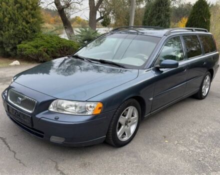 Синий Вольво В70, объемом двигателя 2.4 л и пробегом 375 тыс. км за 3900 $, фото 1 на Automoto.ua