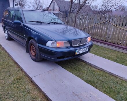 Синий Вольво В70, объемом двигателя 0 л и пробегом 489 тыс. км за 1084 $, фото 1 на Automoto.ua