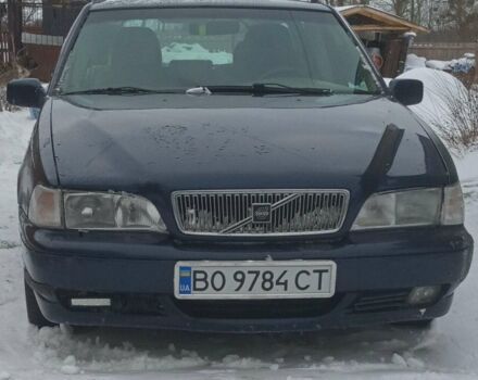 Синій Вольво V70, об'ємом двигуна 2 л та пробігом 345 тис. км за 4700 $, фото 1 на Automoto.ua