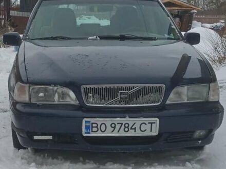 Синий Вольво В70, объемом двигателя 2 л и пробегом 345 тыс. км за 4700 $, фото 1 на Automoto.ua