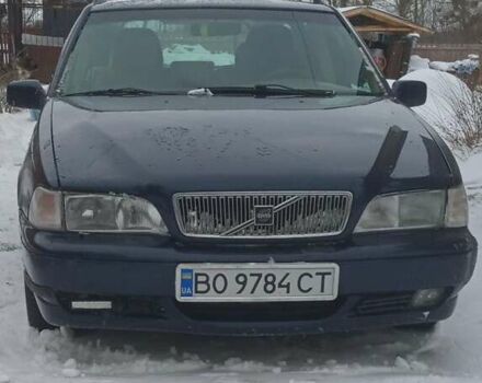 Синий Вольво В70, объемом двигателя 2 л и пробегом 345 тыс. км за 4700 $, фото 1 на Automoto.ua