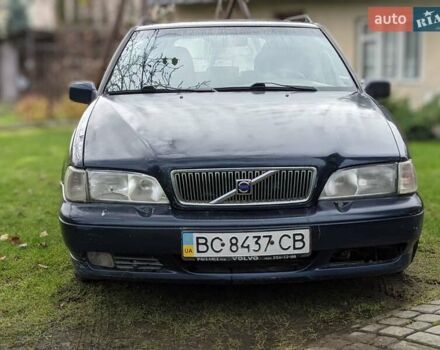 Синій Вольво V70, об'ємом двигуна 2.5 л та пробігом 335 тис. км за 4777 $, фото 1 на Automoto.ua