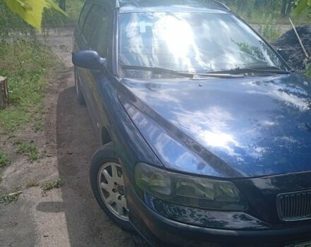 Синій Вольво V70, об'ємом двигуна 2.4 л та пробігом 406 тис. км за 3477 $, фото 1 на Automoto.ua