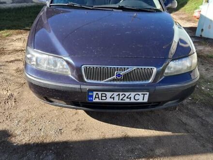 Синій Вольво V70, об'ємом двигуна 2.5 л та пробігом 390 тис. км за 4999 $, фото 1 на Automoto.ua