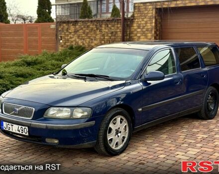 Синій Вольво V70, об'ємом двигуна 2.4 л та пробігом 328 тис. км за 2300 $, фото 1 на Automoto.ua