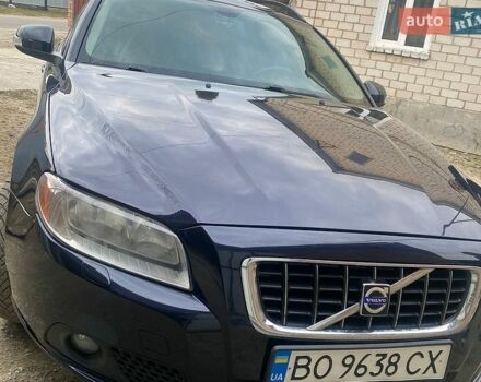 Синий Вольво В70, объемом двигателя 2.4 л и пробегом 305 тыс. км за 7800 $, фото 1 на Automoto.ua