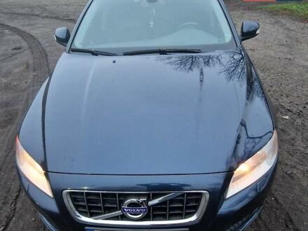 Синій Вольво V70, об'ємом двигуна 1.56 л та пробігом 275 тис. км за 10500 $, фото 1 на Automoto.ua