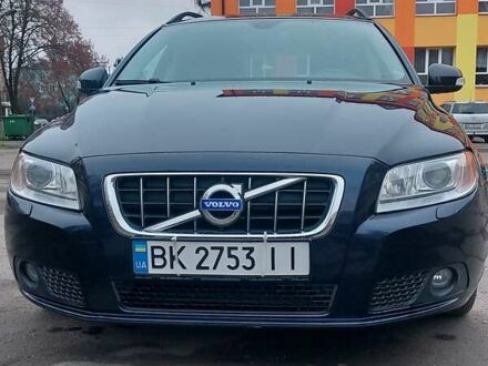 Синій Вольво V70, об'ємом двигуна 1.56 л та пробігом 200 тис. км за 7300 $, фото 1 на Automoto.ua