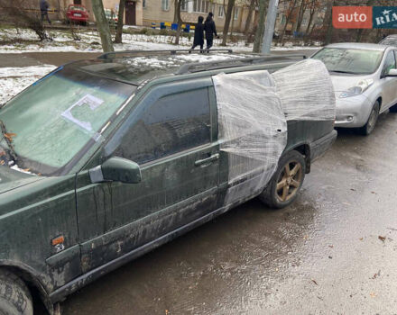 Зелений Вольво V70, об'ємом двигуна 2.45 л та пробігом 500 тис. км за 850 $, фото 4 на Automoto.ua